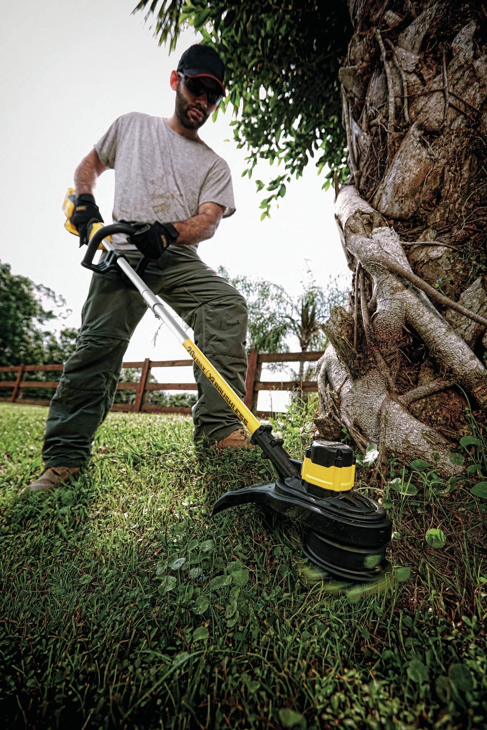 DEWALT 20V MAX STRING TRIMMER, BRUSHLESS, 5-AH BATTERY, 13-INCH (DCST920P1)
